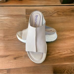Bionica slides size 8